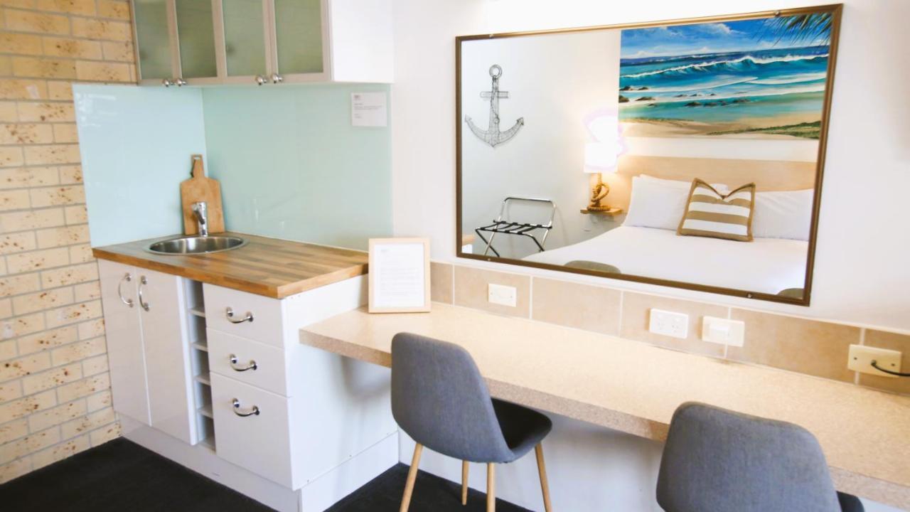 Tweed Harbour Motor Inn Туид Хедс Екстериор снимка