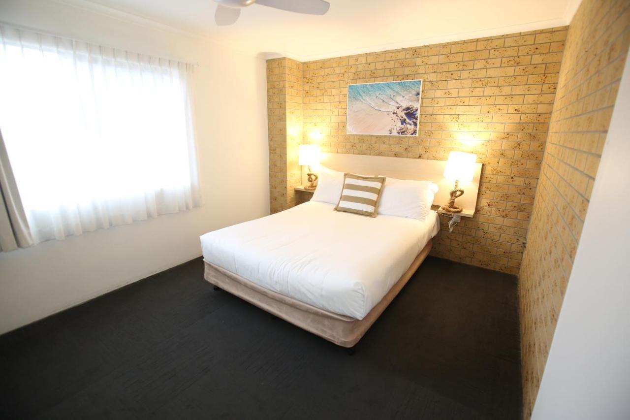 Tweed Harbour Motor Inn Туид Хедс Екстериор снимка