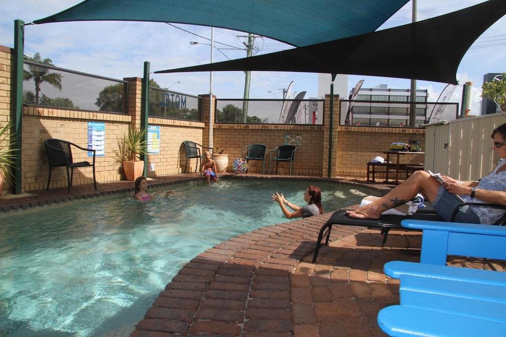 Tweed Harbour Motor Inn Туид Хедс Екстериор снимка